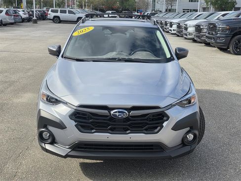 Used 2025 Subaru Crosstrek 2.0i Premium image 2