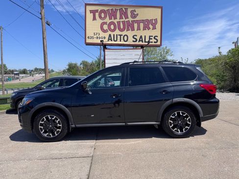 Used 2020 Nissan Pathfinder SL AWD/4WD image 4