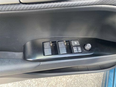 Used 2025 Toyota Camry SE w/ Convenience Package image 18