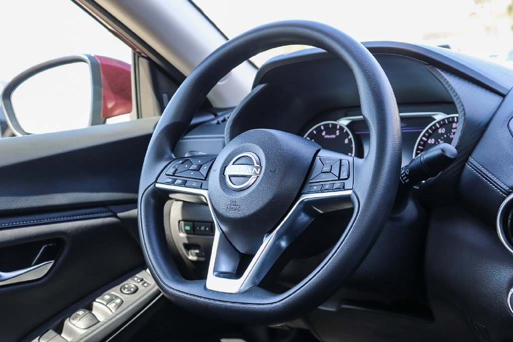 Certified 2025 Nissan Sentra SV FWD image 15