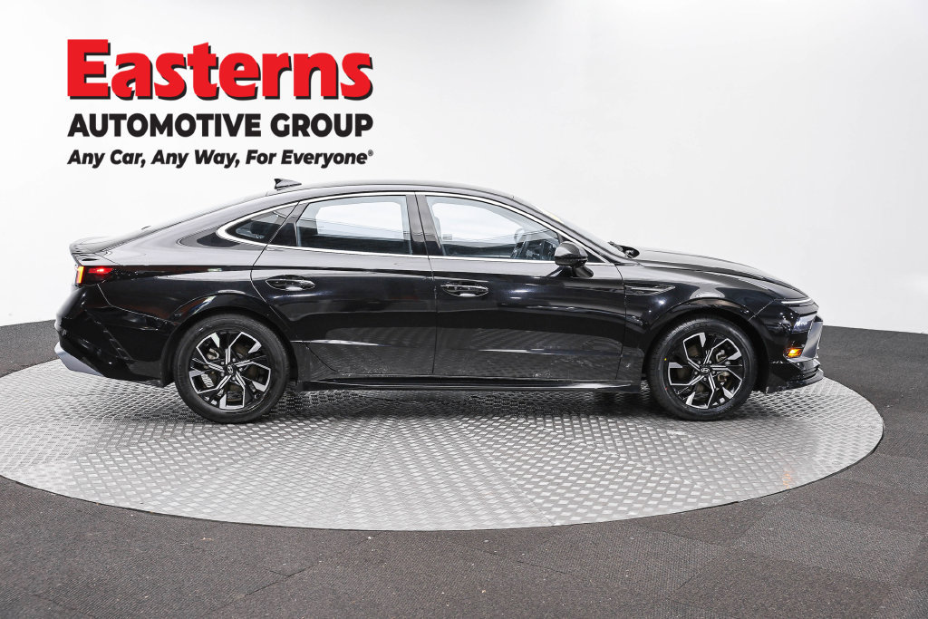 Used 2025 Hyundai Sonata SEL FWD image 5
