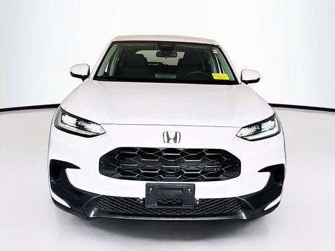 Used 2023 Honda HR-V LX image 2