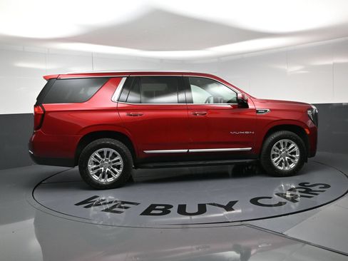 Used 2023 GMC Yukon SLT w/ SLT Premium Package AWD/4WD image 10