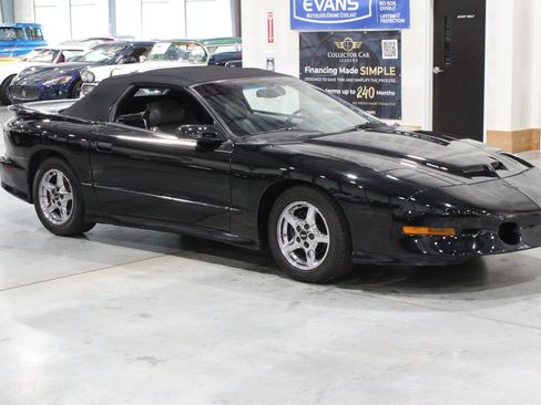 Used 1997 Pontiac Firebird Trans Am w/ Ram Air Performance Pkg RWD image 18