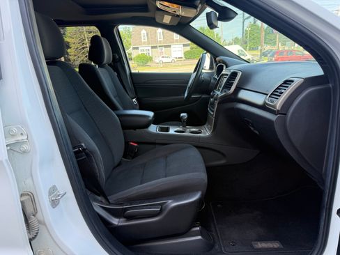 Used 2014 Jeep Grand Cherokee Laredo w/ Security & Convenience Group AWD/4WD image 12