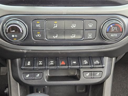 Used 2022 Chevrolet Colorado ZR2 image 22