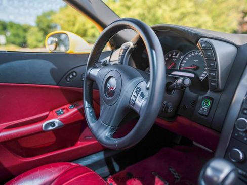 Used 2007 Chevrolet Corvette Coupe w/ Preferred Equipment Group RWD image 46