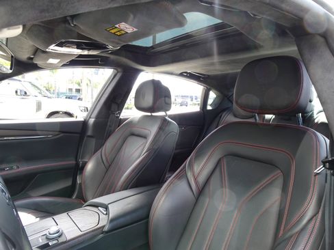 Used 2018 Maserati Quattroporte S GranLusso image 10