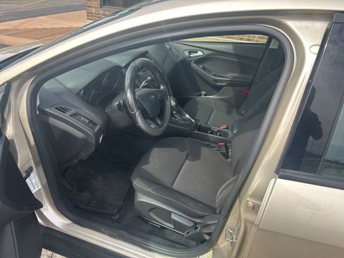 Used 2017 Ford Focus SE image 10