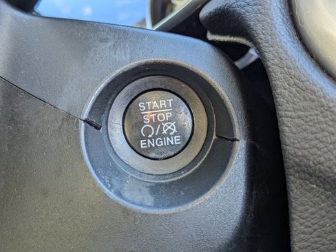 Used 2017 Jeep Compass Latitude w/ Popular Equipment Group image 15