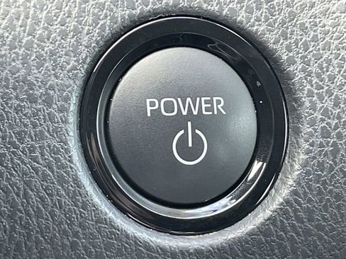 Used 2025 Toyota Camry SE w/ Convenience Package FWD image 24