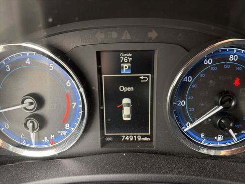 Used 2017 Toyota Corolla SE FWD image 10