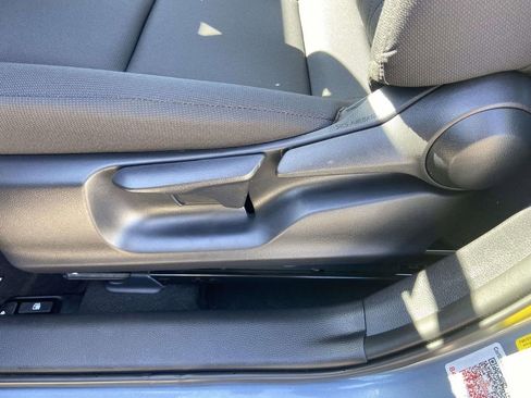 Used 2025 Toyota Corolla LE image 14