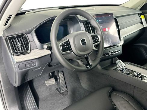 New 2025 Volvo XC90 T8 Ultra w/ Protection Package Premier image 9