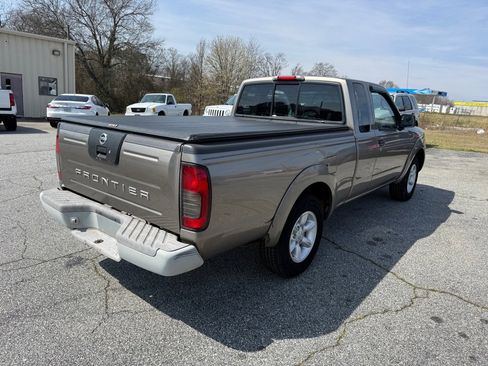 Used 2003 Nissan Frontier XE image 7