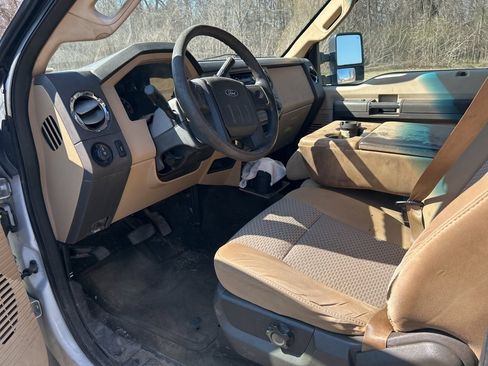 Used 2012 Ford F250 XLT image 4