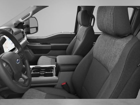 Used 2024 Ford F250 XLT w/ FX4 Off-Road Package image 6