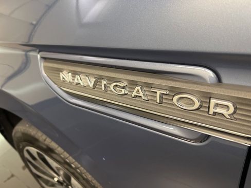 Certified 2022 Lincoln Navigator L Reserve image 36
