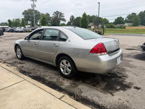 Used 2008 Chevrolet Impala LT FWD image 5