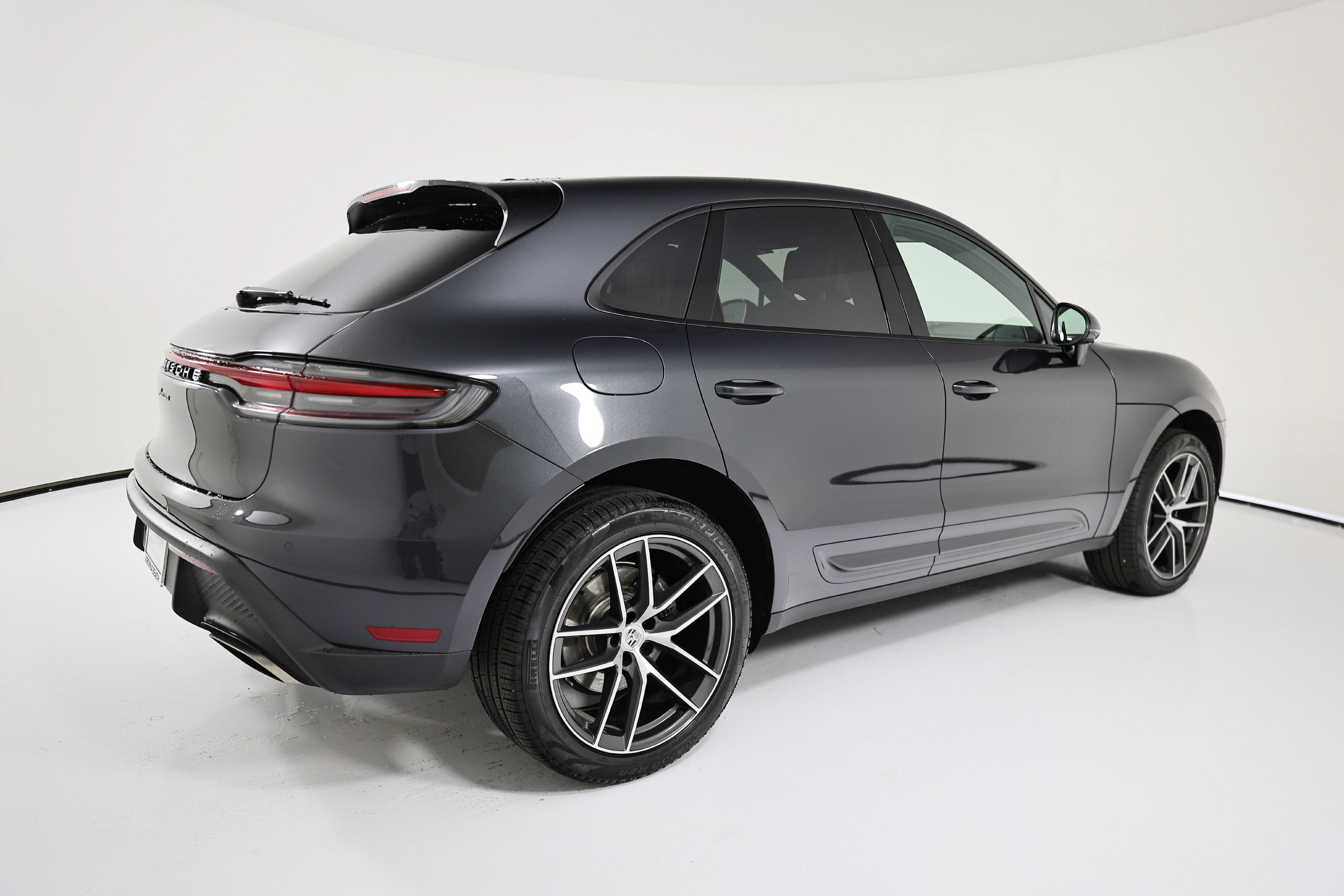 Certified 2026 Porsche Macan AWD/4WD image 7