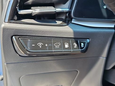 Used 2024 Kia Niro SX Touring FWD image 33