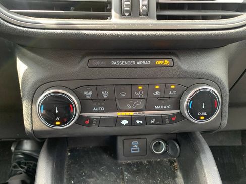 Used 2023 Ford Escape Active AWD/4WD image 44