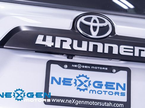 Used 2019 Toyota 4Runner TRD Off-Road Premium image 35