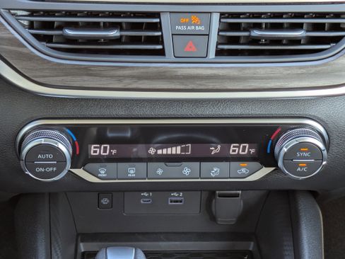 New 2025 Nissan Altima 2.5 SV w/ SV Special Edition Package image 18