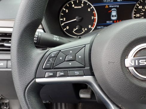 Used 2023 Nissan Altima 2.5 SV image 13