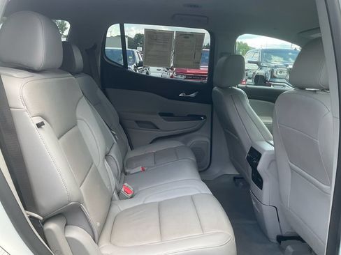 Used 2023 GMC Acadia SLT AWD/4WD image 13