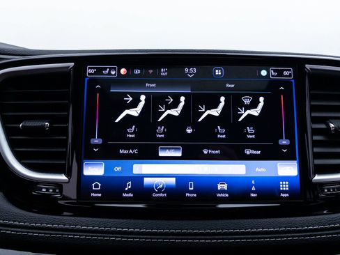 Used 2023 Chrysler Pacifica Limited w/ Uconnect Theater Family Group FWD image 27