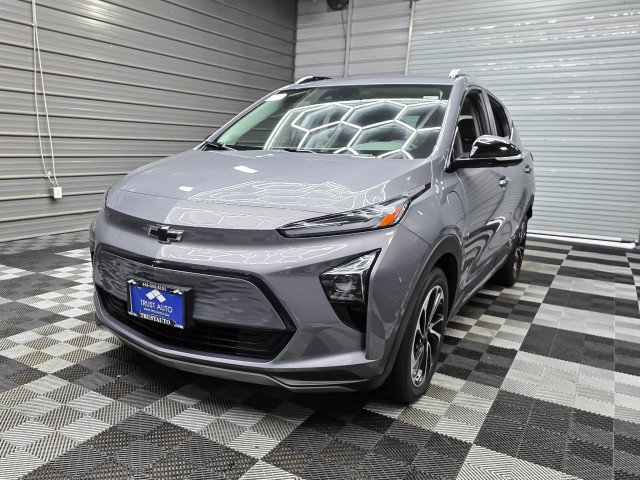 Used 2023 Chevrolet Bolt EUV Premier FWD image 43
