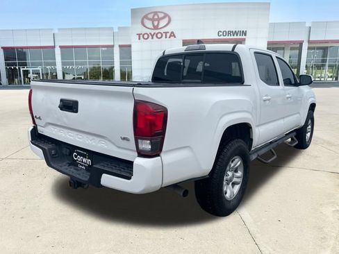 Used 2021 Toyota Tacoma SR AWD/4WD image 5