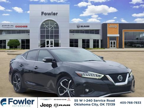 Used 2022 Nissan Maxima SR w/ Sport Mat Group FWD image 1