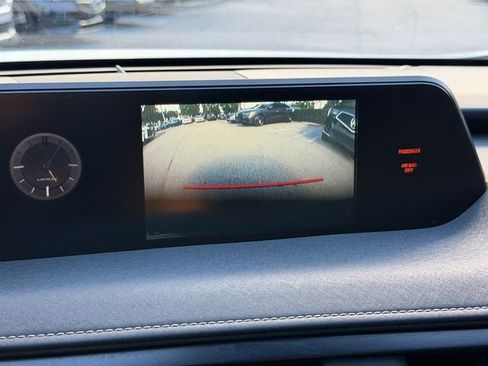 Used 2022 Lexus UX 200 w/ Premium Package FWD image 27