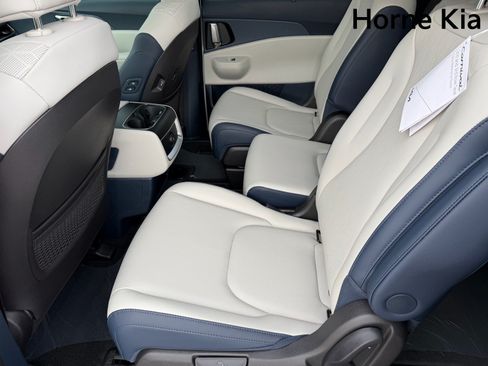 New 2026 Kia Carnival EX FWD image 15