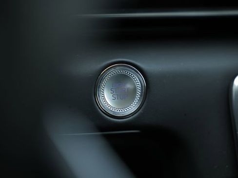 Certified 2025 Genesis GV80 2.5T Select AWD/4WD image 38
