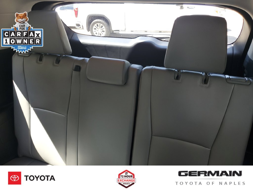 Used 2023 Toyota Highlander XLE FWD image 22