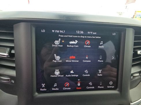 Used 2020 RAM 1500 4x4 Crew Cab image 15