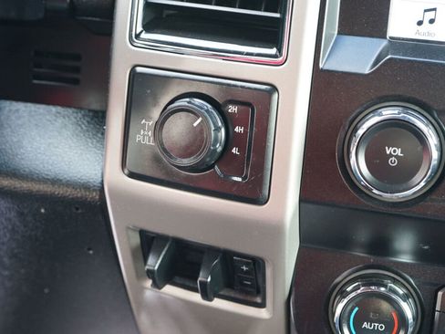 Used 2019 Ford F250 Lariat w/ Lariat Value Package image 19