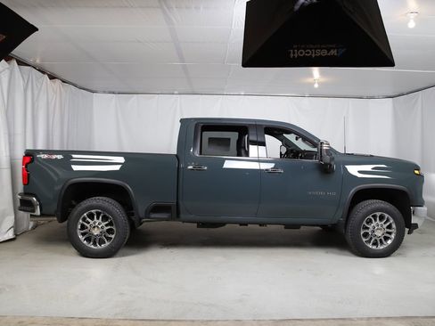 New 2026 Chevrolet Silverado 3500 LTZ w/ LTZ Premium Package AWD/4WD image 2