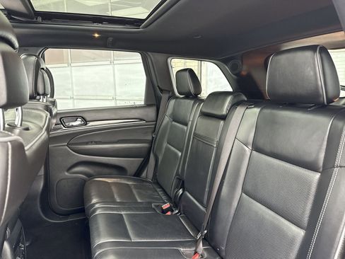 Used 2020 Jeep Grand Cherokee Overland AWD/4WD image 27