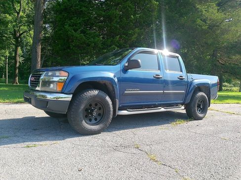 Used 2005 GMC Canyon SLE w/ Safe And Sound Package AWD/4WD image 29
