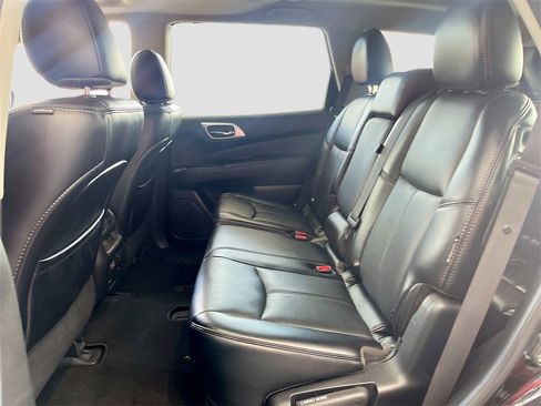 Used 2020 Nissan Pathfinder Platinum image 25