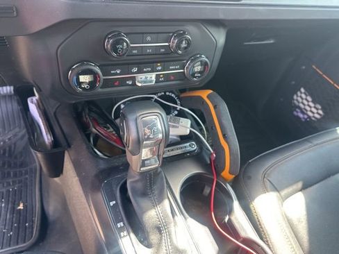 Used 2024 Ford Bronco Badlands image 19