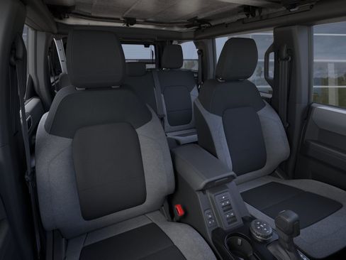 New 2026 Ford Bronco 4-Door w/ Sasquatch Package AWD/4WD image 10