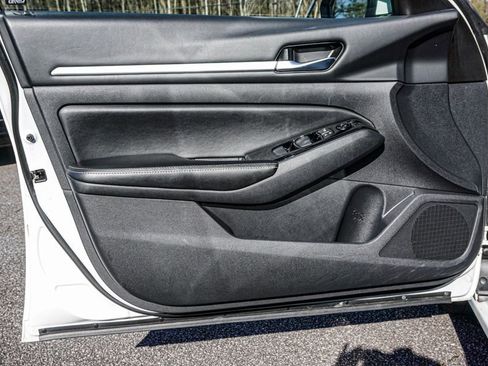 Used 2023 Nissan Altima 2.5 SV image 39