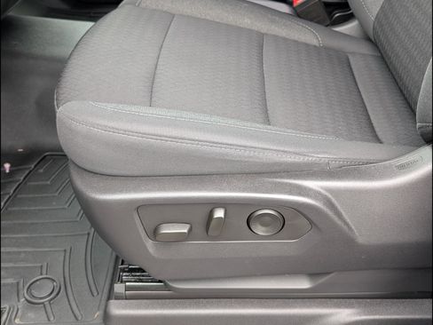 Used 2023 Chevrolet Silverado 1500 Custom image 10