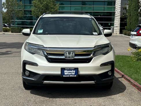 Used 2019 Honda Pilot Touring image 3