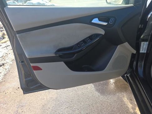 Used 2016 Ford Focus Electric Hatchback image 25